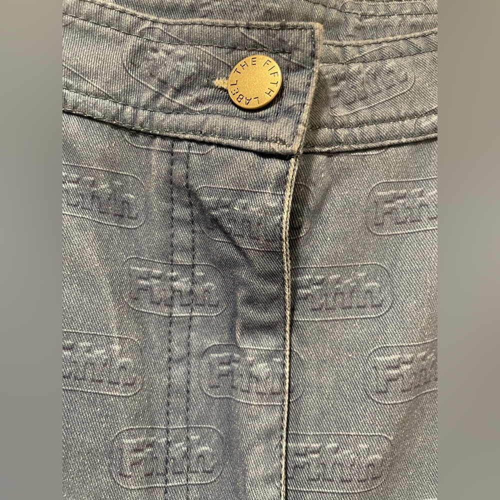 The Fifth Label - Picture 3 of 7